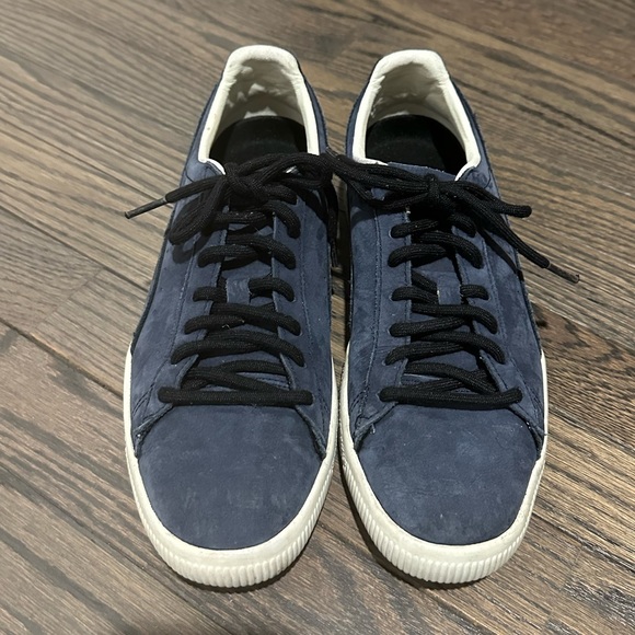 PUMA CLYDE BLUE SUEDE MENS SNEAKERS SIZE 8 - Picture 2 of 11